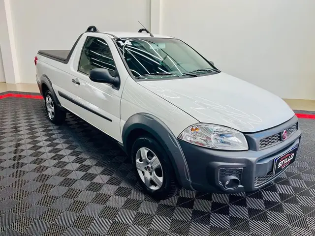 Carro Fiat Strada 2014 Working 1.4 (Flex)