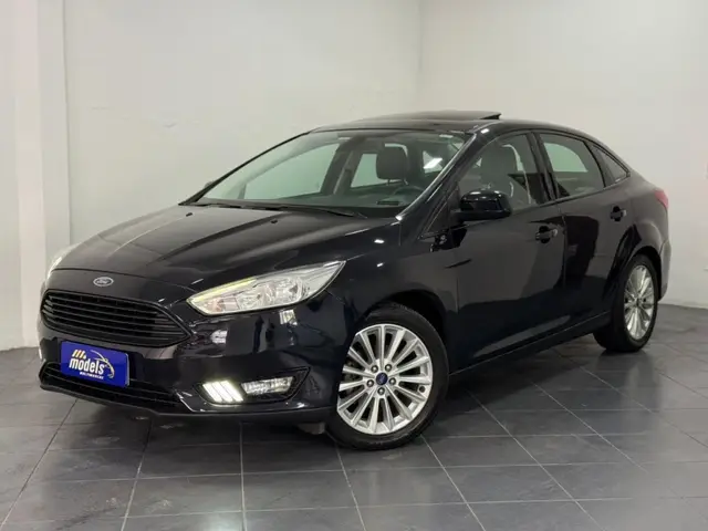 Carro Ford Focus Hatch 2018 Titanium 2.0 PowerShift