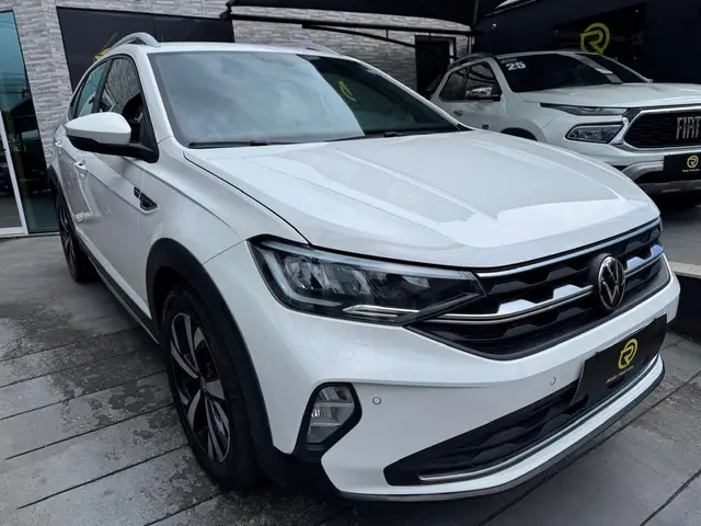 Carro Volkswagen Nivus 2024 Highline 200 TSI