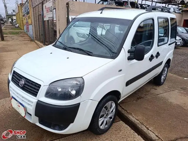 Carro Fiat Doblò 2020 Essence 1.8 16V (Flex)