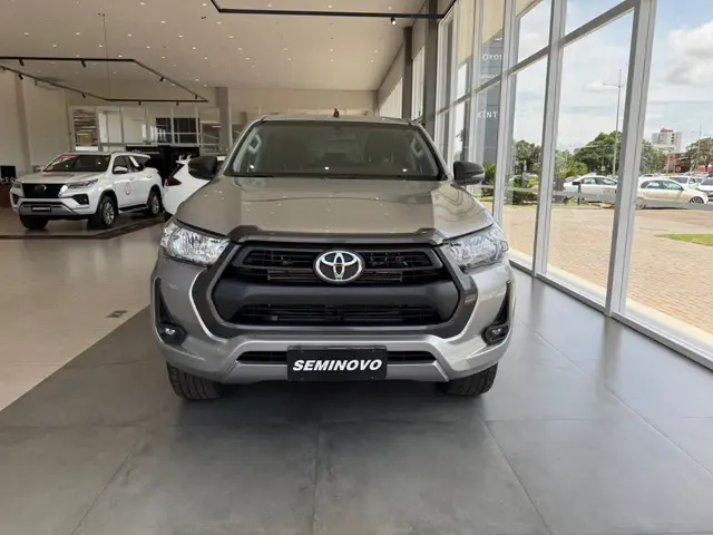 Carro Toyota Hilux Cabine Simples 2024 4x4 2.8 Diesel