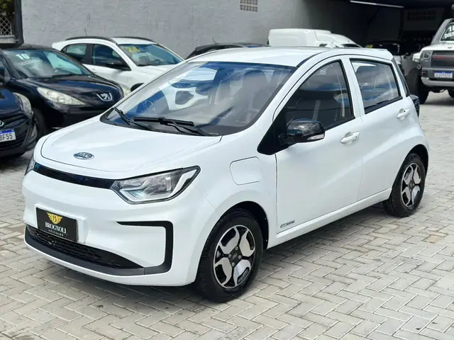 Carro JAC e-JS1 2023 BEV