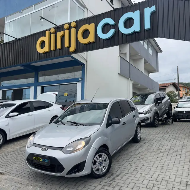 Carro Ford Fiesta Hatch 2011 1.0 (Flex)