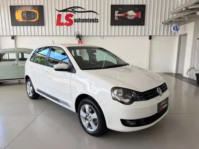Carro Volkswagen Polo 2014 Hatch 1.6 VHT Total Flex
