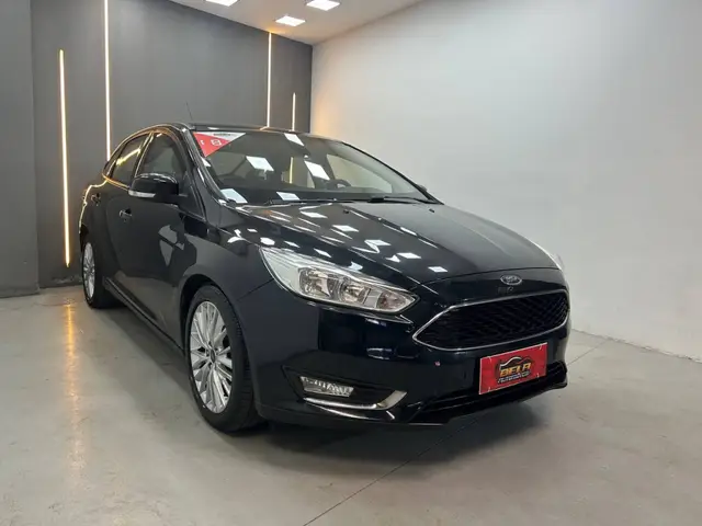 Carro Ford Focus Sedan 2018 SE 2.0 PowerShift