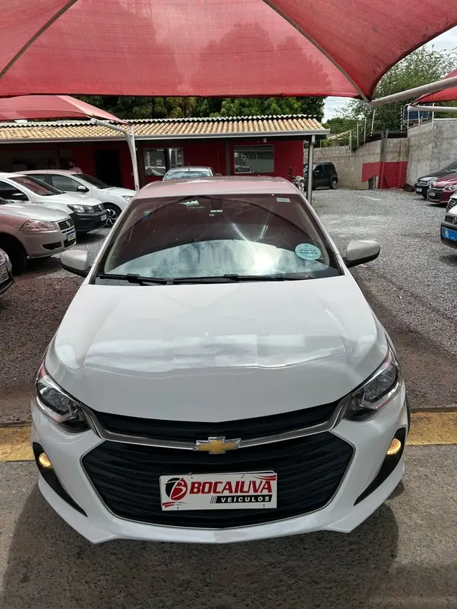 Carro Chevrolet Onix 2024 LT 1.0