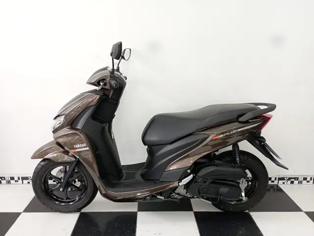 Moto Yamaha Fluo 2025 ABS