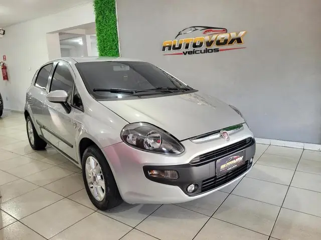 Carro Fiat Punto 2016 Attractive 1.4 (Flex)