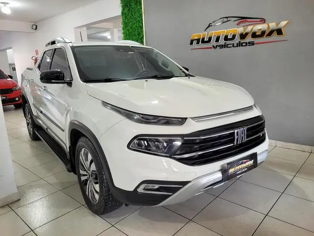 Carro Fiat Toro 2022 Volcano 2.0 TDI 4x4 (Aut)