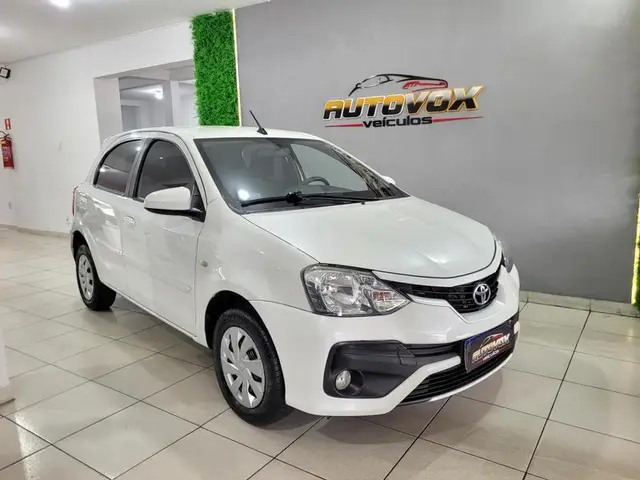 Carro Toyota Etios 2018 X 1.3 (Flex)