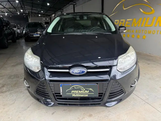 Carro Ford Focus Hatch 2015 Titanium 2.0 16V PowerShift