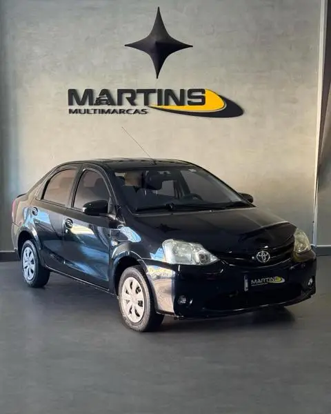 Carro Toyota Etios Sedan 2014 X 1.5 (Flex)