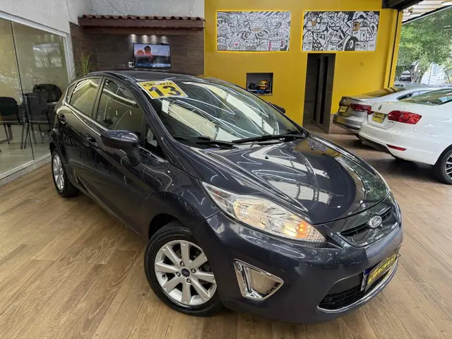 Carro Ford New Fiesta Sedan 2013 SE 1.6 (Flex)