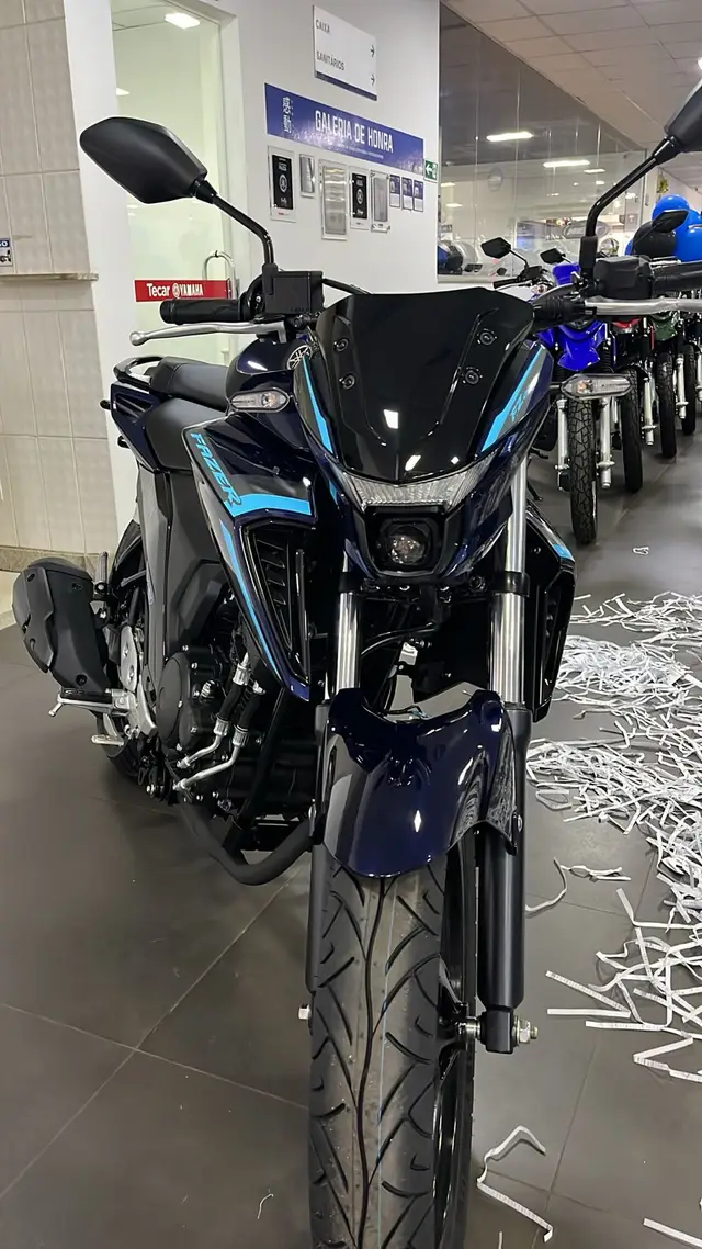 Moto Yamaha Fazer FZ25 2025 Connected
