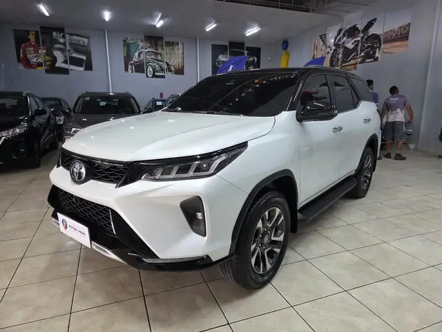 Carro Toyota Hilux Cabine Dupla 2025 SRX 4x4 2.8 Diesel