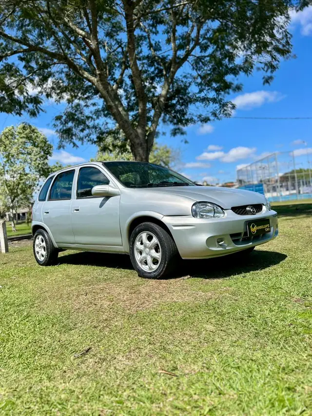 Carro Chevrolet Corsa Hatch 2001 Wind 1.0 MPFi 2p