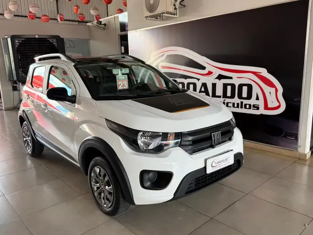 Carro Fiat Mobi 2023 Trekking 1.0 (Flex)