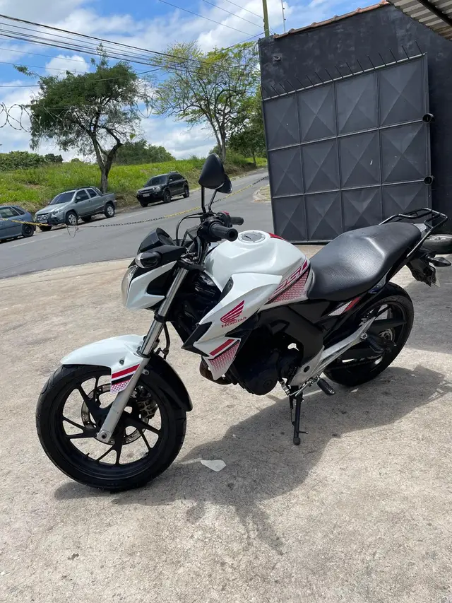 Moto Honda CB 250F Twister 2016 Standard