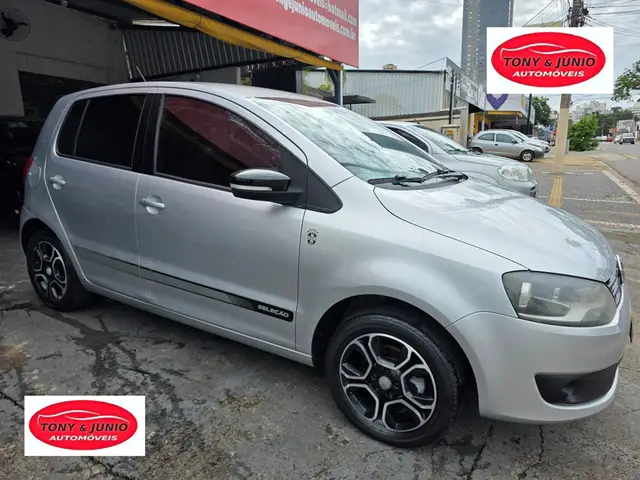 Carro Volkswagen Fox 2014 1.0 TEC Seleção (Flex)