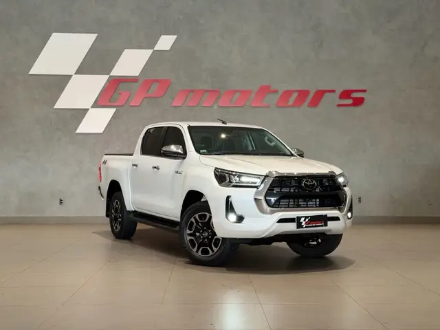 Carro Toyota Hilux Cabine Dupla 2024 SRX 4x4 2.8 Diesel