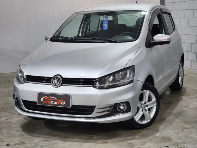 Carro Volkswagen Fox 2016 1.6 MSI Comfortline I-Motion (Flex)