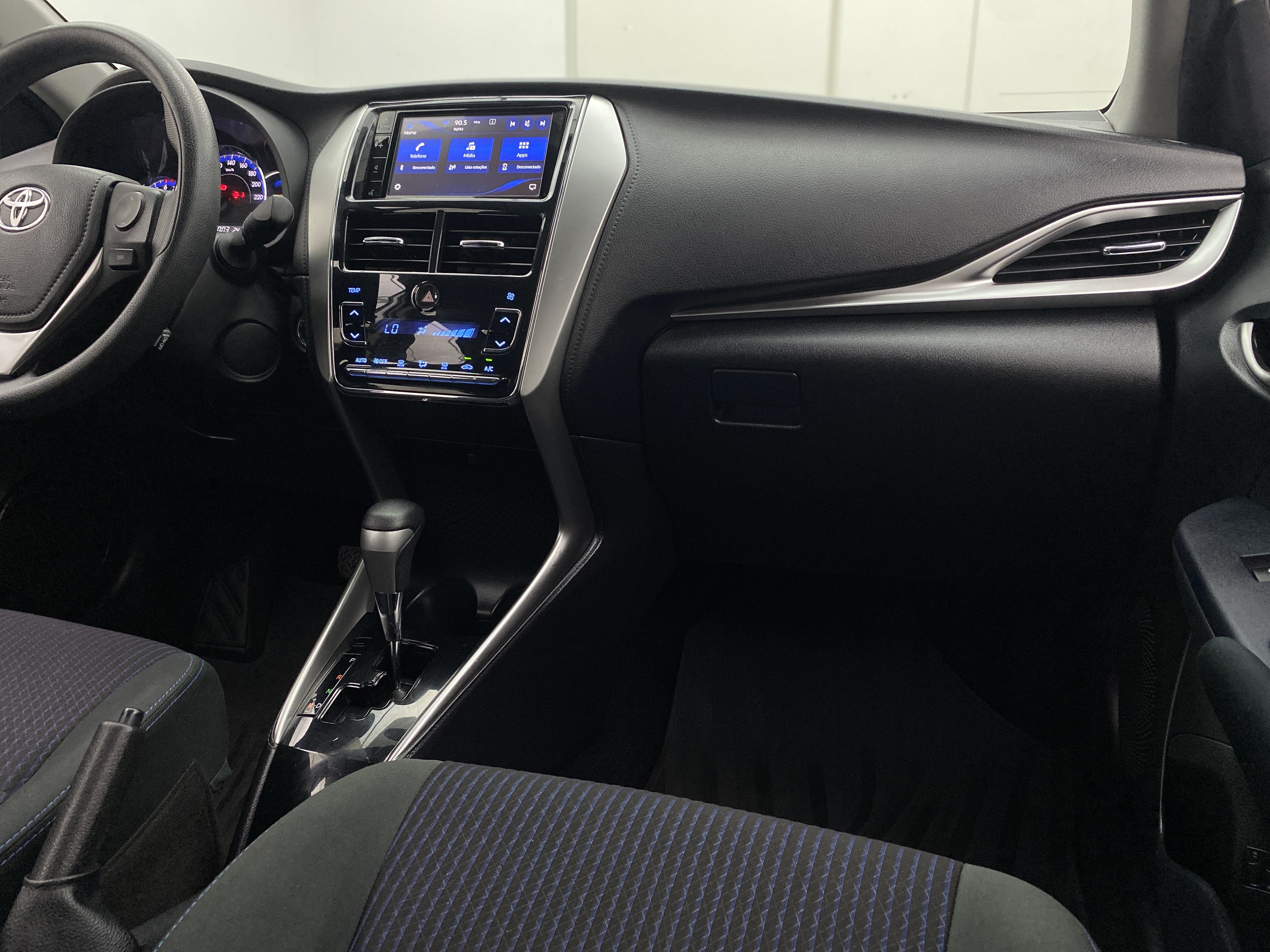 toyota yaris sedan 1.5 xl plus tech cvt (flex)