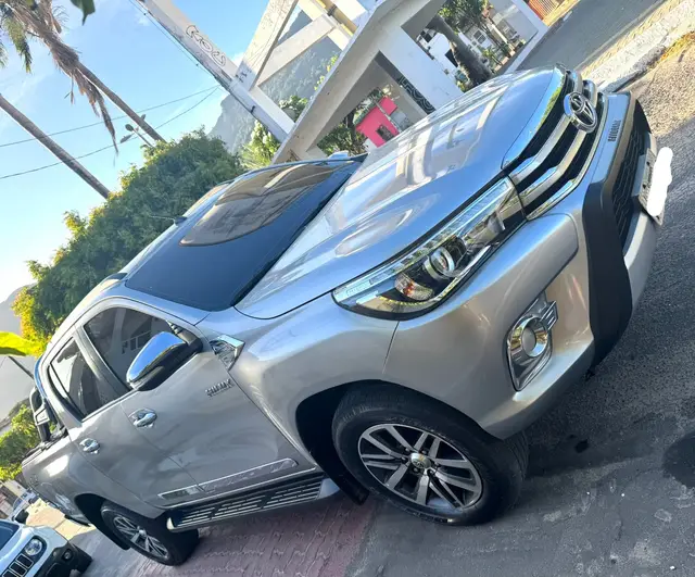 Carro Toyota Hilux Cabine Dupla 2016 Hilux 2.8 16v TDI SRV CD 4x4 (Aut)
