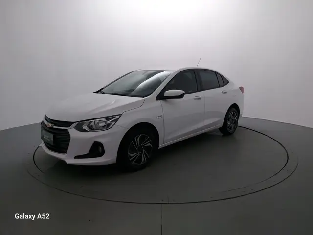 Carro Chevrolet Onix Plus 2024 LT 1.0