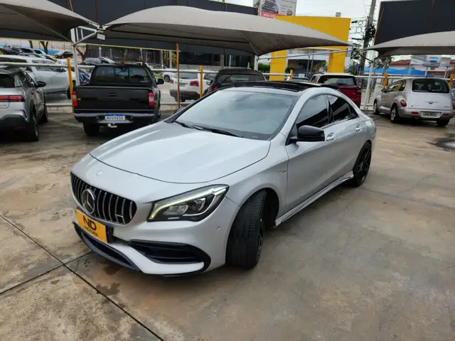 Carro Mercedes-Benz CLA 45 AMG 2017 4Matic DCT