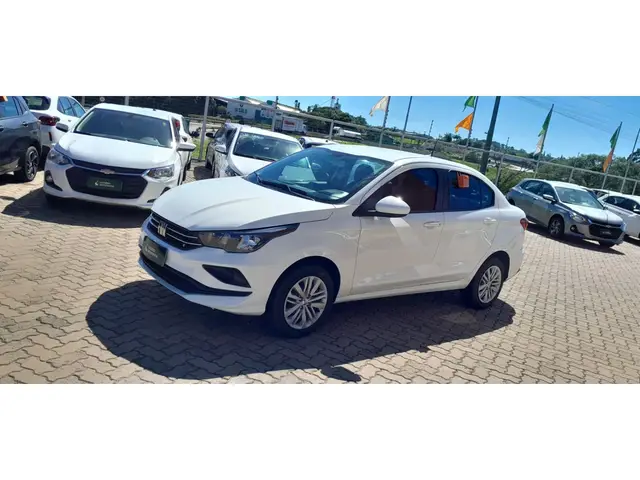 Carro Fiat Cronos 2023 Drive 1.3 (Flex) MT