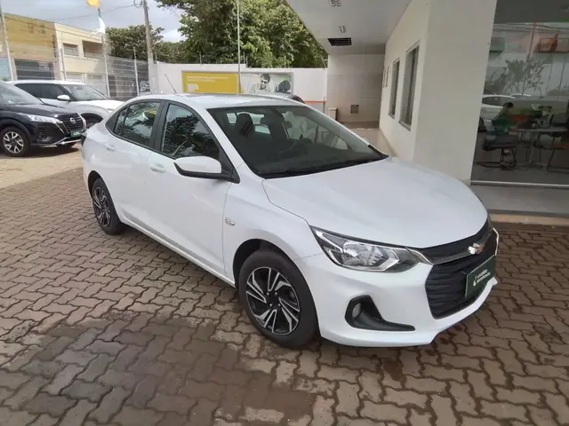 Carro Chevrolet Onix Plus 2025 LT 1.0