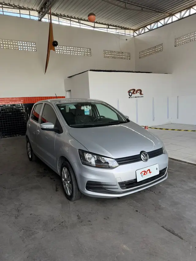 Carro Volkswagen Fox 2016 1.0 MPI Trendline (Flex)