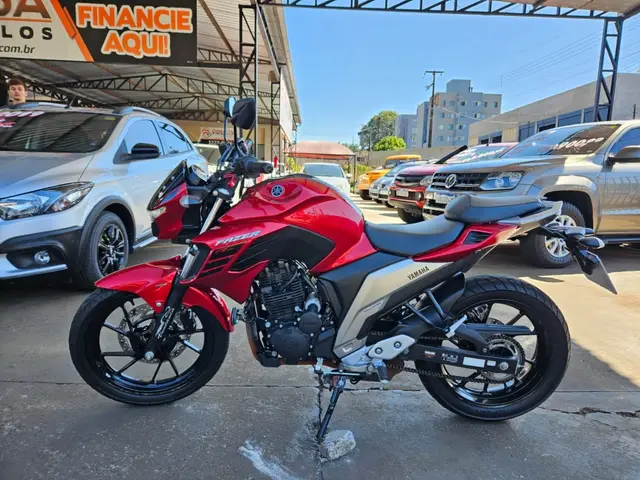 Moto Yamaha YS 250 Fazer 2022 ABS