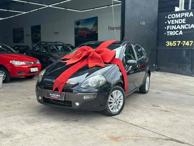 Carro Fiat Punto 2016 BlackMotion 1.8 16V (Flex)