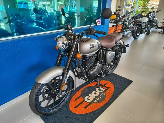 Moto Royal Enfield Classic 350 2025 Dark