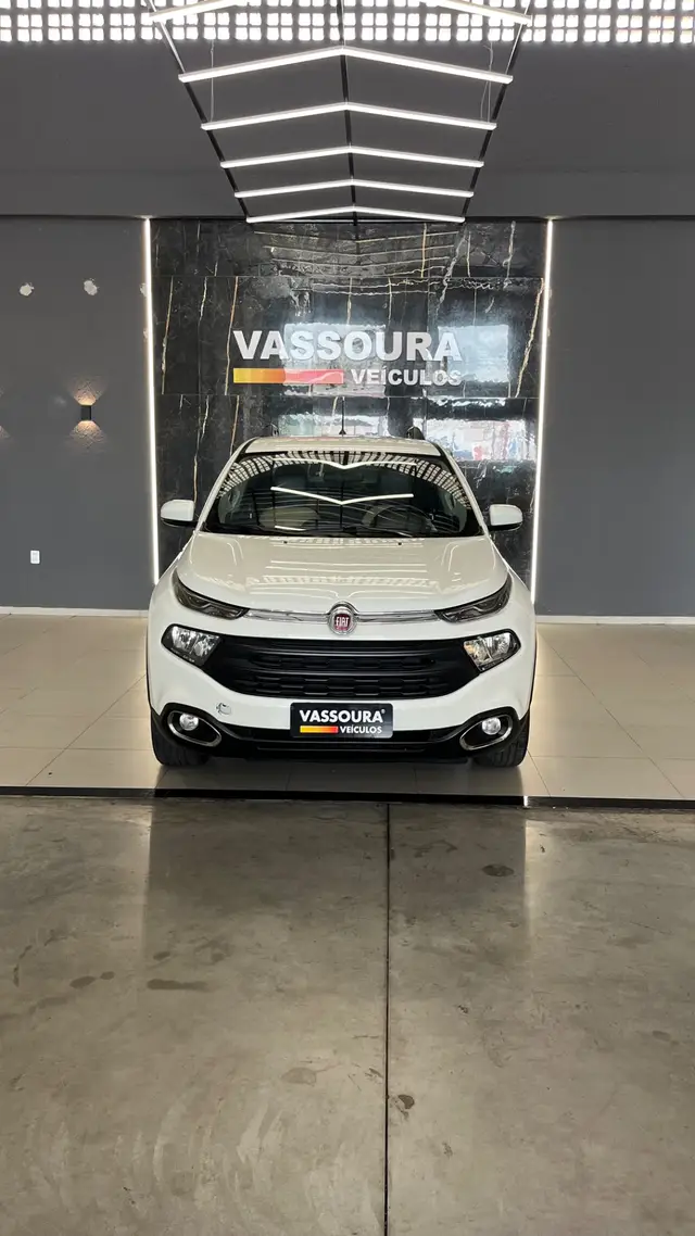 Carro Fiat Toro 2018 Freedom Road 1.8 16V Flex Aut.