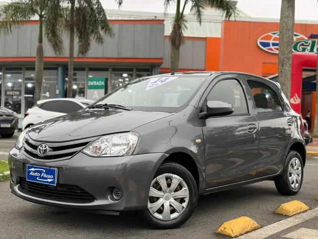 Carro Toyota Etios 2014 X 1.3 (Flex)