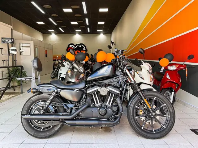 Moto Harley-Davidson Sportster XL 883 2017 XL 883N Iron