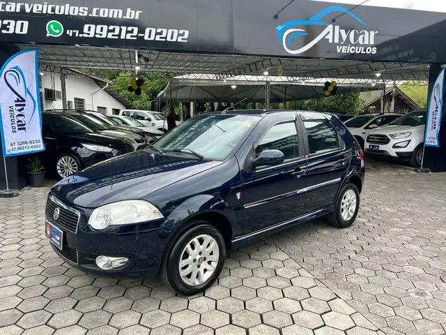 Carro Fiat Palio 2011 Attractive 1.4 8V (Flex)