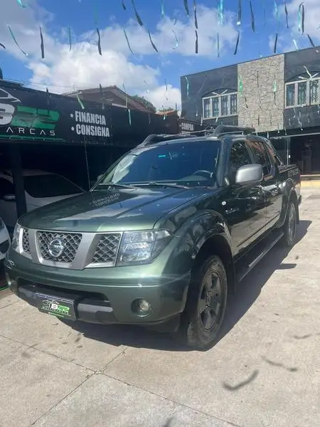 Carro Nissan Frontier 2012 LE 4x4 2.5 16V (cab. dupla)