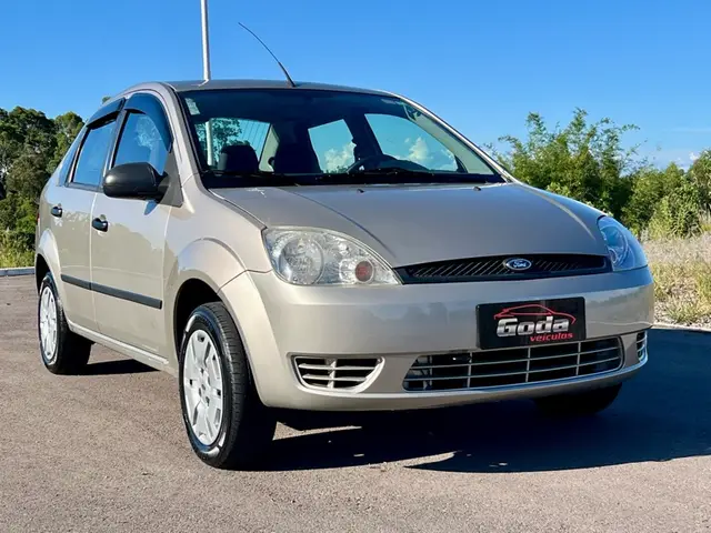 Carro Ford Fiesta Sedan 2006 1.6 (Flex)