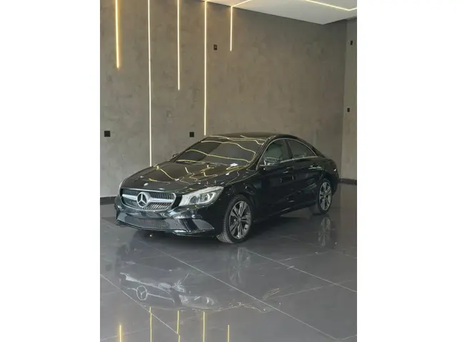 Carro Mercedes-Benz CLA 200 2015 1.6 Urban DCT