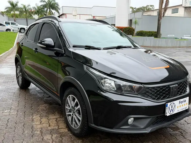 Carro Fiat Argo 2024 Trekking 1.3 CVT