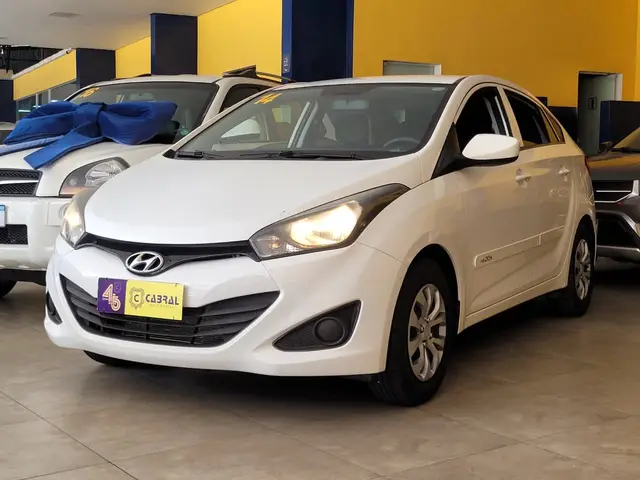 Carro Hyundai HB20S 2014 1.6 Comfort Plus (Flex)