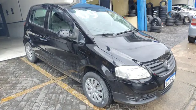 Carro Volkswagen Fox 2009 1.0 8V (Flex) 4p