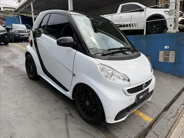 Carro Smart Fortwo Coupe 2015 fortwo 1.0 MHD Coupé