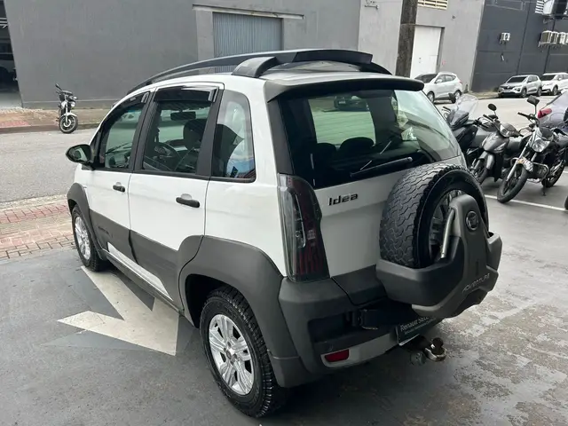 Carro Fiat Idea 2014 Adv./ Adv.LOCK.Dualogic 1.8 Flex 5p