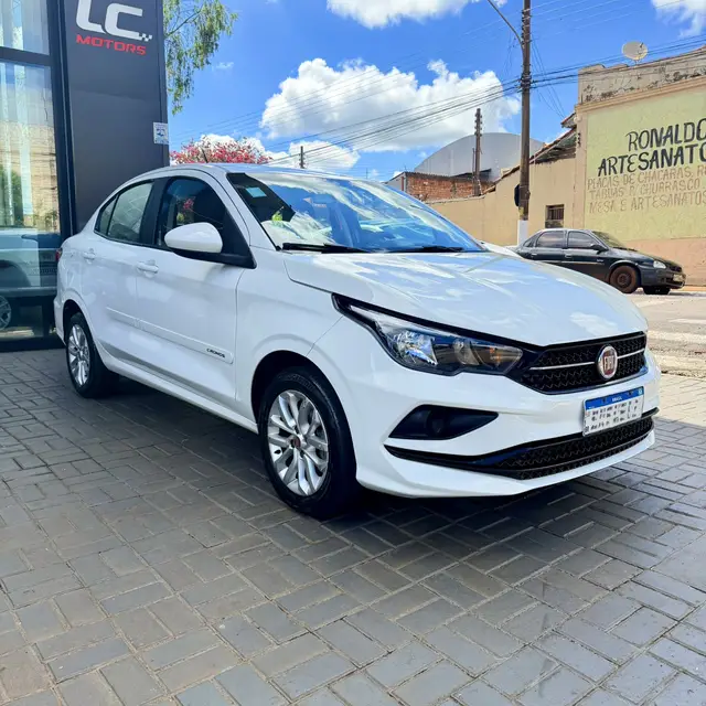 Carro Fiat Cronos 2019 1.3 Drive Firefly (Flex)
