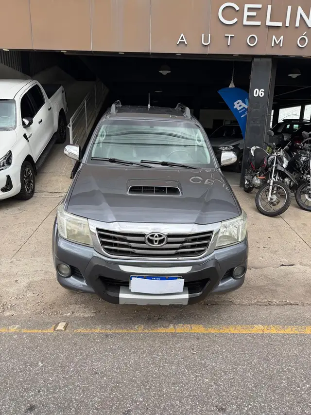 Carro Toyota Hilux Cabine Dupla 2013 Hilux 3.0 TDI 4x4 CD SRV (Aut)