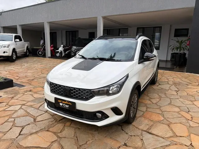 Carro Fiat Argo 2022 Trekking 1.3 (Flex)